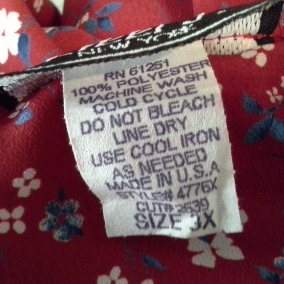 |SOLD| Red White Blue Floral Skirt with Side Slits - Picture 7 of 8